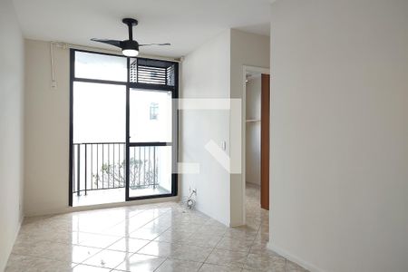 Sala de apartamento para alugar com 3 quartos, 65m² em Barra da Tijuca, Rio de Janeiro