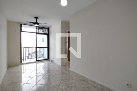 Sala de apartamento para alugar com 3 quartos, 65m² em Barra da Tijuca, Rio de Janeiro