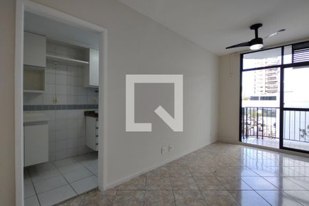 Sala de apartamento para alugar com 3 quartos, 65m² em Barra da Tijuca, Rio de Janeiro