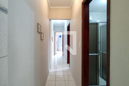 Corredor  de apartamento para alugar com 2 quartos, 60m² em Vila Tupi, Praia Grande