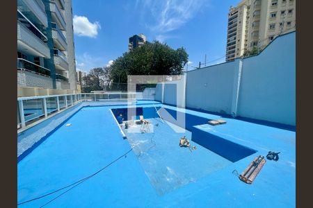 Apartamento à venda com 124m², 3 quartos e 2 vagas Apartamento à venda com 124m², 3 quartos e 2 vagasÁrea comum - Piscina