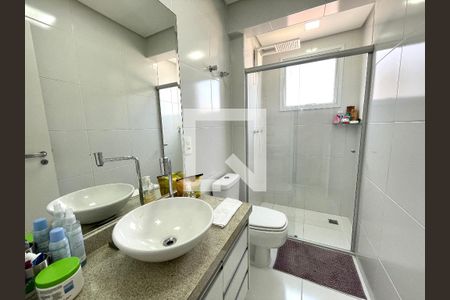 Apartamento à venda com 124m², 3 quartos e 2 vagas Apartamento à venda com 124m², 3 quartos e 2 vagasBanheiro Suíte 3