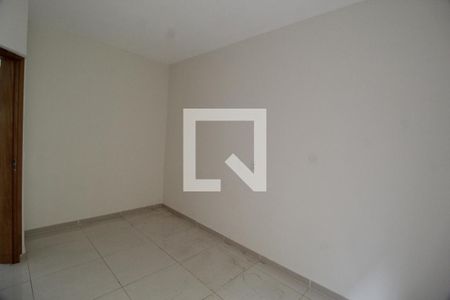 Quarto 2 de apartamento para alugar com 2 quartos, 51m² em Jardim Inconfidência, Uberlândia