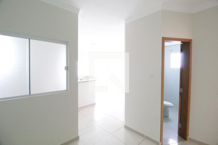 Sala de apartamento para alugar com 2 quartos, 51m² em Jardim Inconfidência, Uberlândia