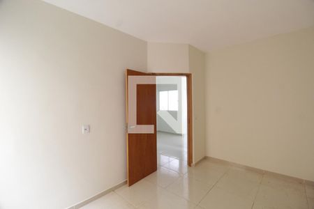 Quarto 2 de apartamento para alugar com 2 quartos, 51m² em Jardim Inconfidência, Uberlândia