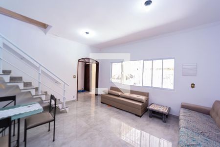 Casa à venda com 250m², 5 quartos e 4 vagasSala