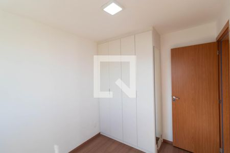 Quarto 01 de apartamento para alugar com 2 quartos, 43m² em Parque Industrial, Campinas