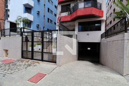 Apartamento para alugar com 100m², 2 quartos e 1 vaga Apartamento para alugar com 100m², 2 quartos e 1 vagaFachada