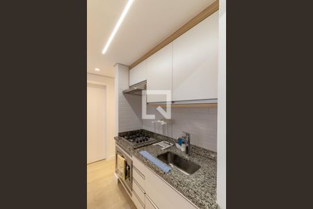 Cozinha de apartamento para alugar com 2 quartos, 70m² em Itaim Bibi, São Paulo