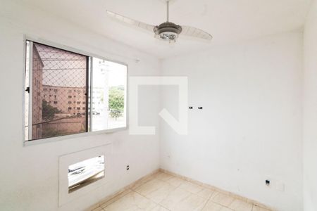 Quarto 1 de apartamento para alugar com 2 quartos, 45m² em Guaratiba, Rio de Janeiro