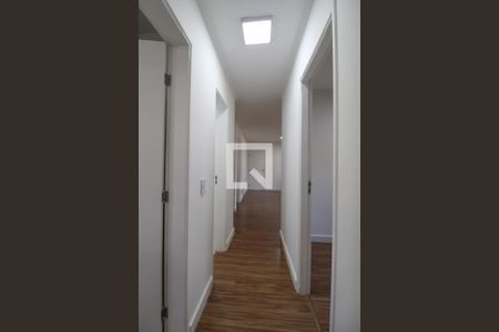 Corredor de apartamento para alugar com 3 quartos, 82m² em Loteamento Center Santa Genebra, Campinas