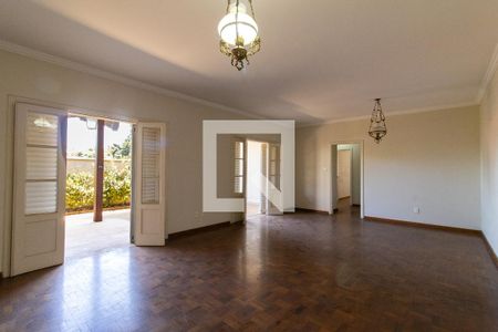 Sala de casa à venda com 4 quartos, 270m² em Nova Campinas, Campinas