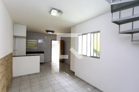 sala / cozinha de casa para alugar com 3 quartos, 174m² em Jardim Maria Rosa, Taboão da Serra