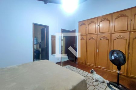 Quarto 1 de casa de condomínio para alugar com 5 quartos, 250m² em Taquara, Rio de Janeiro