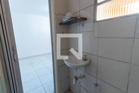 Banheiro de casa para alugar com 1 quarto, 35m² em Vila Ré, São Paulo