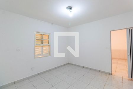 Quarto/Sala de casa para alugar com 1 quarto, 35m² em Vila Ré, São Paulo