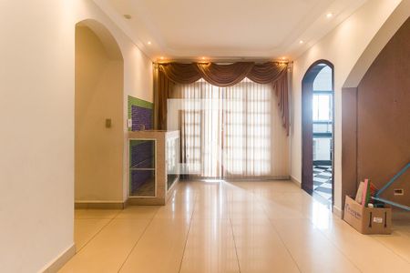 Sala de casa para alugar com 5 quartos, 300m² em Vila Aurea, Poá