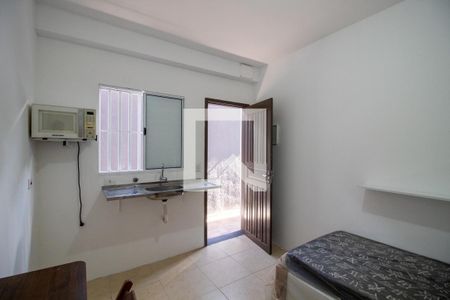 Sala/Cozinha de kitnet/studio para alugar com 1 quarto, 13m² em Jardim Ester, São Paulo