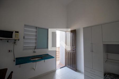 Sala/Cozinha de kitnet/studio para alugar com 1 quarto, 16m² em Jardim Ester, São Paulo