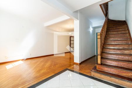 Sala de casa para alugar com 3 quartos, 235m² em Jardim Paulista, São Paulo