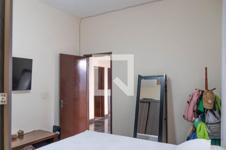 Quarto 1 de casa à venda com 3 quartos, 347m² em Camargos, Belo Horizonte