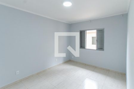 Quarto 1 de casa para alugar com 2 quartos, 120m² em Vila Isolina Mazzei, São Paulo