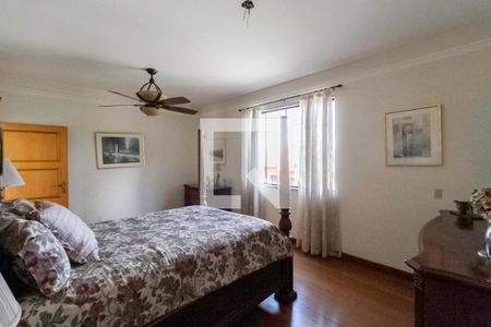 Casa de condomínio à venda com 587m², 4 quartos e 6 vagas Casa de condomínio à venda com 587m², 4 quartos e 6 vagasSuíte 1