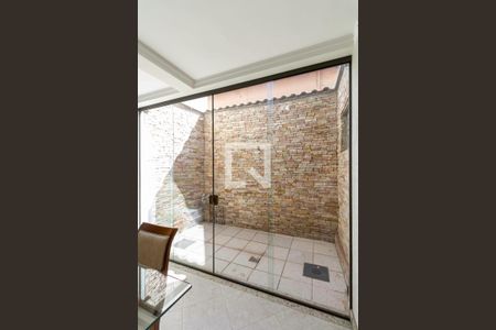 Casa de condomínio à venda com 587m², 4 quartos e 6 vagas Casa de condomínio à venda com 587m², 4 quartos e 6 vagasSala de Jantar - Jardim de Inverno