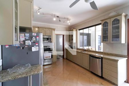 Casa de condomínio à venda com 587m², 4 quartos e 6 vagas Casa de condomínio à venda com 587m², 4 quartos e 6 vagasCozinha