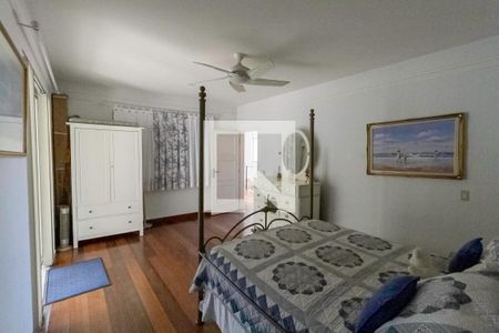 Casa de condomínio à venda com 587m², 4 quartos e 6 vagas Casa de condomínio à venda com 587m², 4 quartos e 6 vagasSuíte 3