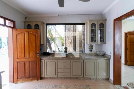 Casa de condomínio à venda com 587m², 4 quartos e 6 vagas Casa de condomínio à venda com 587m², 4 quartos e 6 vagasCozinha