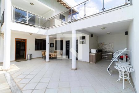 Casa de condomínio à venda com 587m², 4 quartos e 6 vagas Casa de condomínio à venda com 587m², 4 quartos e 6 vagasÁrea gourmet