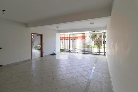 Casa de condomínio à venda com 587m², 4 quartos e 6 vagas Casa de condomínio à venda com 587m², 4 quartos e 6 vagasGaragem