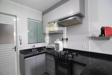 Sala e Cozinha de casa de condomínio para alugar com 2 quartos, 38m² em Vila Mazzei, São Paulo