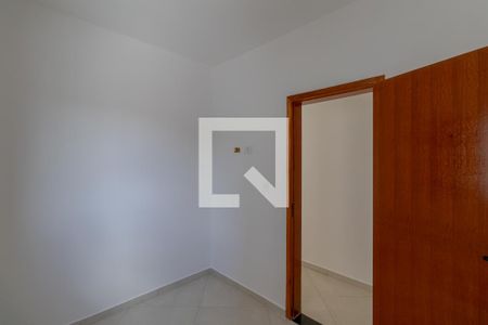 Quarto 1 de apartamento para alugar com 2 quartos, 44m² em Vila Siria, São Paulo