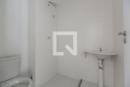 Banheiro  de apartamento para alugar com 1 quarto, 26m² em Jardim Helena, São Paulo