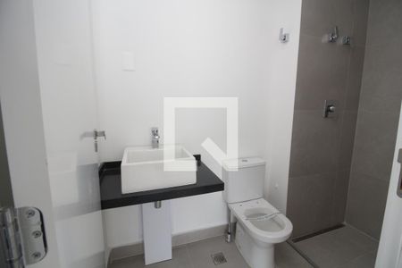 Banheiro de kitnet/studio à venda com 0 quarto, 41m² em Vila Gomes Cardim, São Paulo