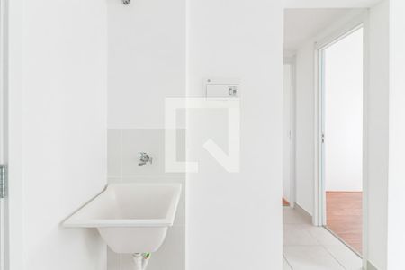 Sala / Cozinha / Lavanderia de apartamento para alugar com 2 quartos, 32m² em Jardim Celeste, São Paulo