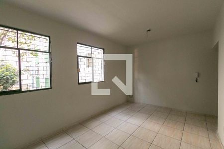 Sala de apartamento para alugar com 3 quartos, 70m² em São João Batista, Belo Horizonte