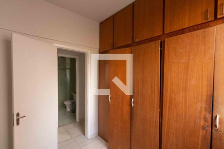 Quarto 1 de apartamento para alugar com 3 quartos, 70m² em São João Batista, Belo Horizonte