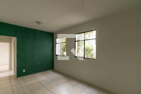 Sala de apartamento para alugar com 3 quartos, 70m² em São João Batista, Belo Horizonte