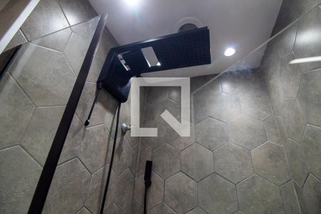 Banheiro de kitnet/studio à venda com 1 quarto, 24m² em Campo Belo, São Paulo