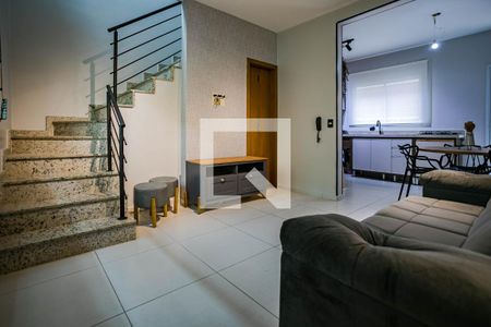 Sala de casa de condomínio para alugar com 2 quartos, 75m² em Vila Suissa, Mogi das Cruzes