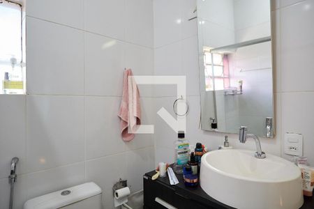 Banheiro da Suíte de apartamento à venda com 3 quartos, 110m² em Sagrada Família, Belo Horizonte