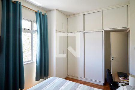 Suíte de apartamento à venda com 3 quartos, 110m² em Sagrada Família, Belo Horizonte