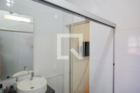 Banheiro da Suíte de apartamento à venda com 3 quartos, 110m² em Sagrada Família, Belo Horizonte