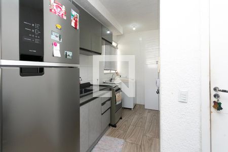 Cozinha de apartamento à venda com 2 quartos, 45m² em Mário Quintana, Porto Alegre