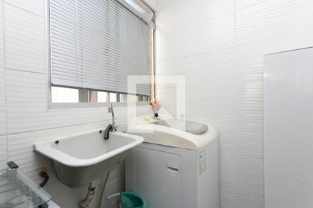 Lavanderia de apartamento à venda com 2 quartos, 45m² em Mário Quintana, Porto Alegre