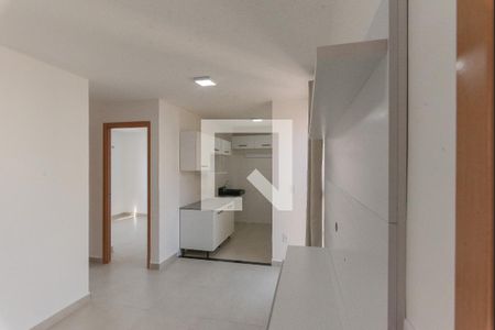 Sala de apartamento para alugar com 2 quartos, 44m² em Jardim Esmeraldina, Campinas