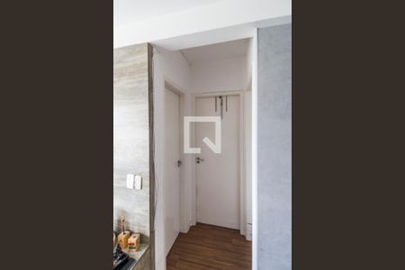 Corredor de apartamento à venda com 2 quartos, 58m² em Vila Pouso Alegre, Barueri